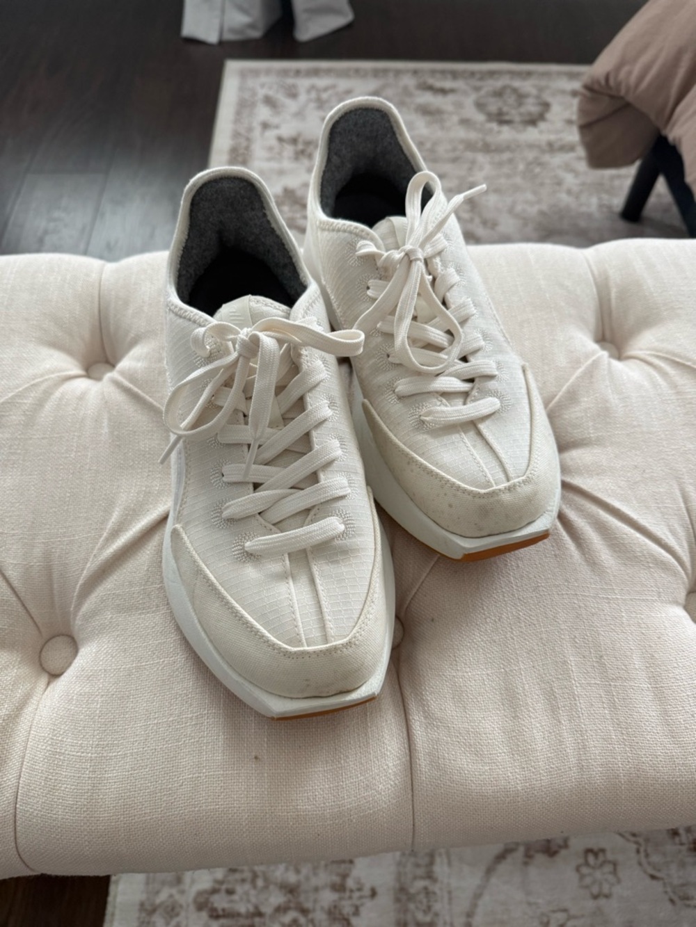 Allbirds Cream White Low-Top Sneakers Size 9